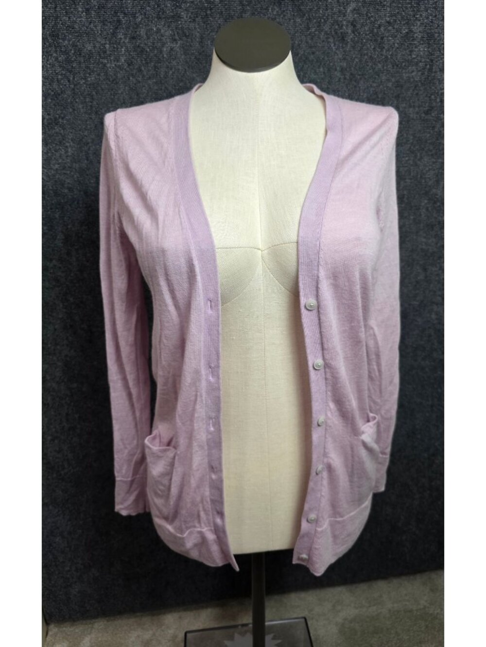 Banana Republic Womens Lilac Cardigan 100% Merino Wool Size M Button-Front With